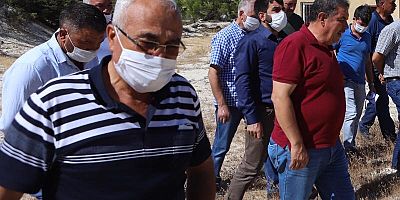 BAŞKAN ÜNÜVAR, KUŞ ÜZÜMÜ PAKETLEME TESİSİ KURULACAK OLAN BİNADA İNCELEMELERDE BULUNDU