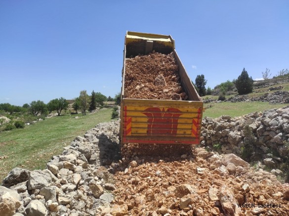 Gülnar Belediyesi Yol Bakım ve Onarım Çalışmalarını Aralıksız Sürdürüyor